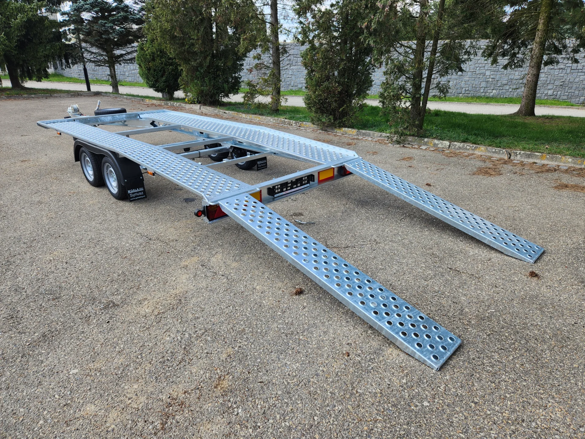 Snížený autopřepravník 450x210cm, 2700/510kg, VDI