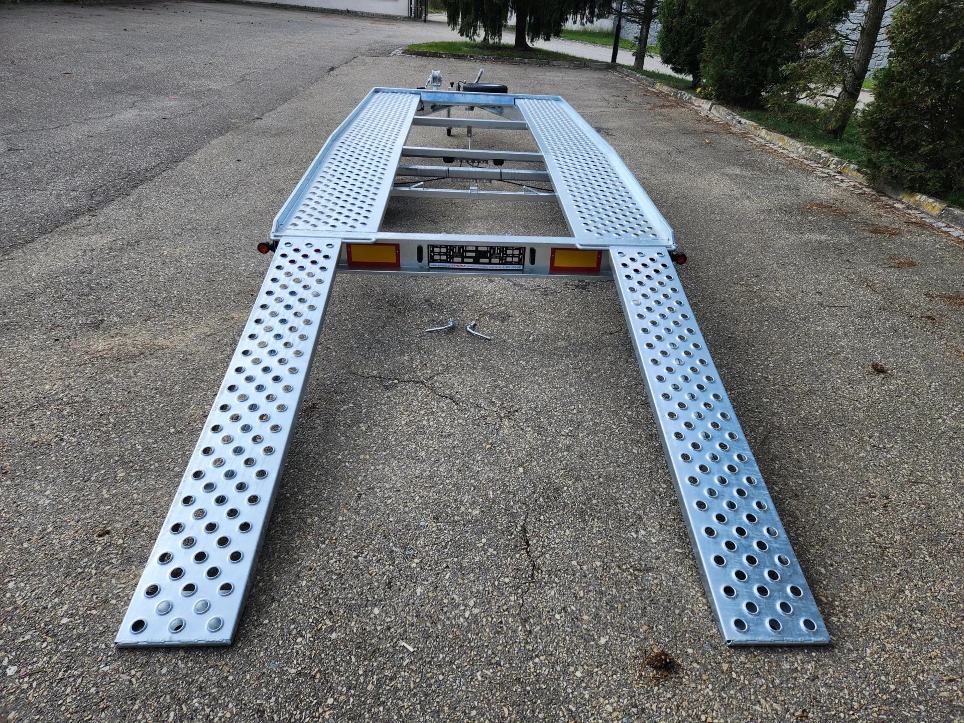 Snížený autopřepravník 450x210cm, 2700/510kg, VDI