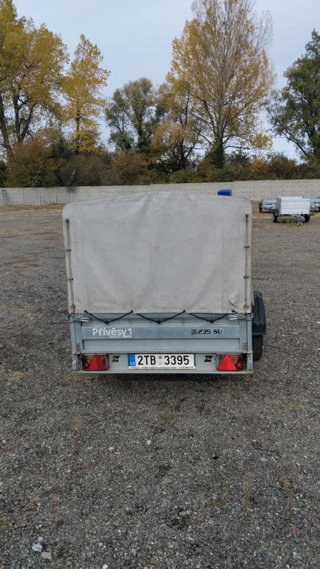 Přívěs ZASLAW 235×132 s plachtou a konstrukcí
