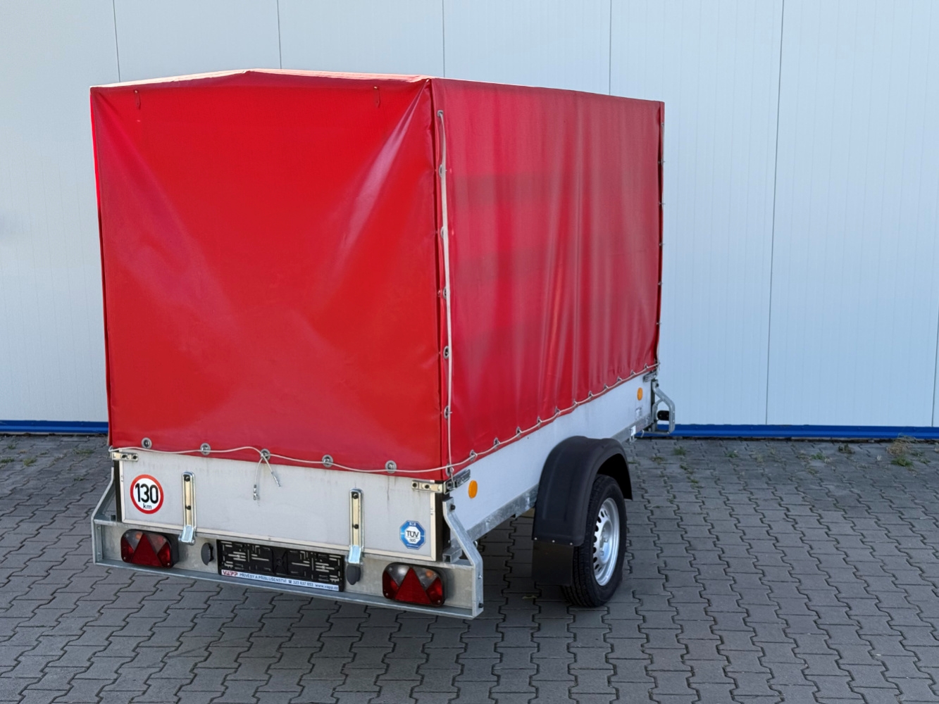 Agados VZ-26 nebrzděný valník 750 kg s plachtou