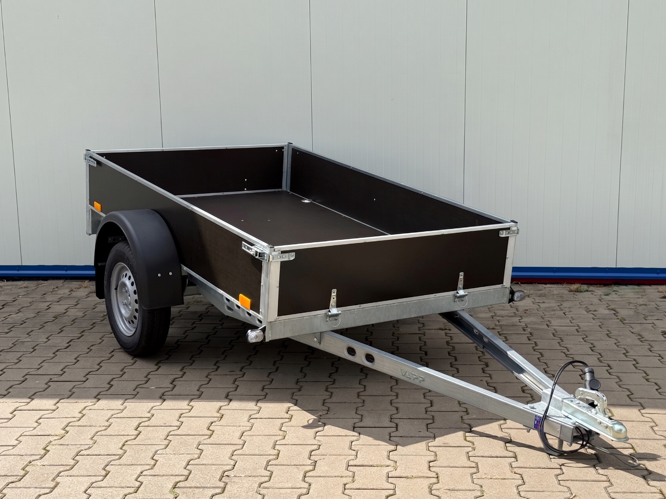 VAPP UNI 2 nebrzděný valník 750 kg