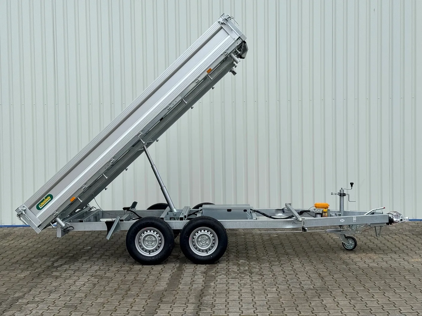 UNSINN UDK 3617-35-14 brzděný sklopný 3500 kg