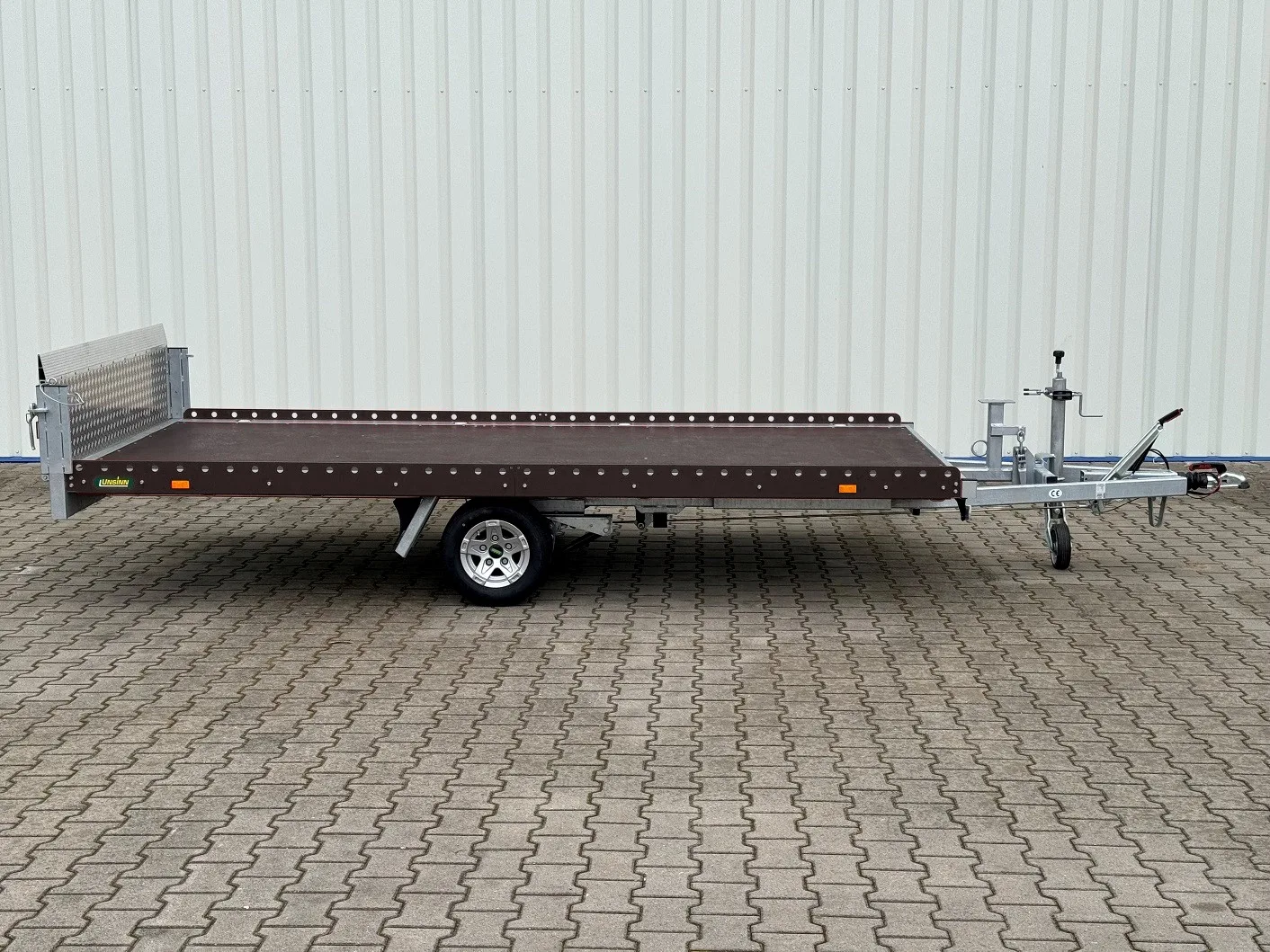 UNSINN UM 3617-15-10 brzděný sklopný 1500 kg