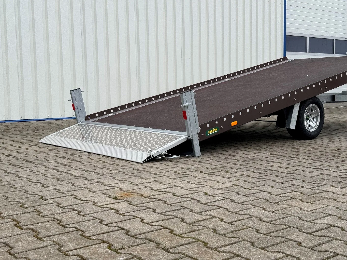 UNSINN UM 3617-15-10 brzděný sklopný 1500 kg