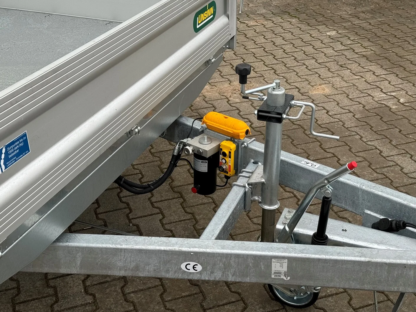 UNSINN UDK 4220-35-14 brzděný sklopný 3500 kg