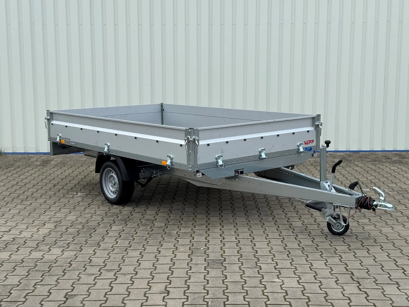 Stema SH 15-30-18 B1 brzděný valník 1500 kg