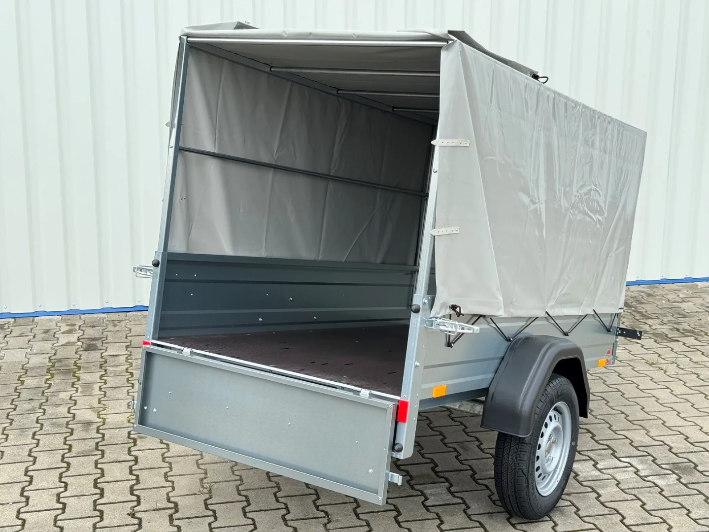 Stema OPTI 750 + plachta 110 cm nebrzděný valník