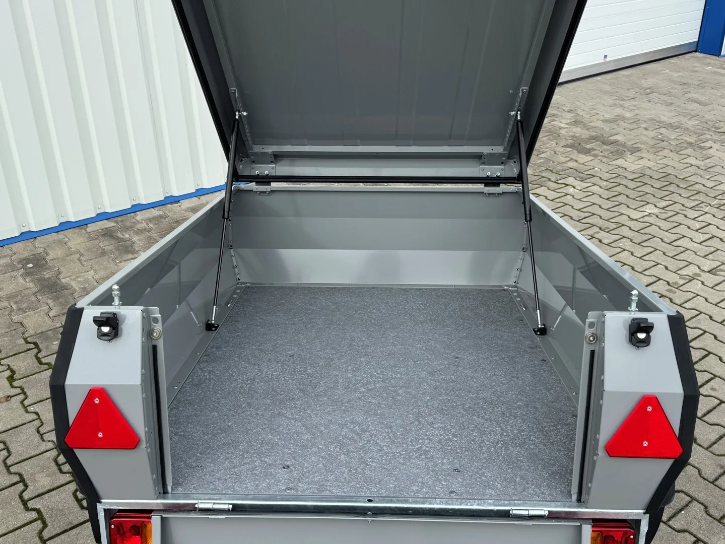 Stema RETRO 750 nebrzděný valník 750 kg