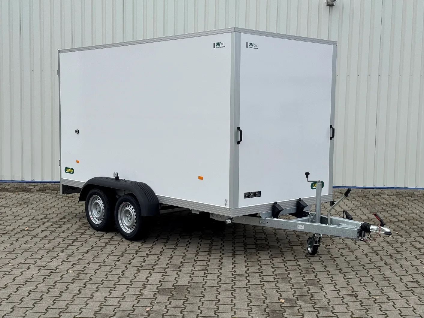 UNSINN UKU 361719-26-14 brzděný skříňový 2600 kg