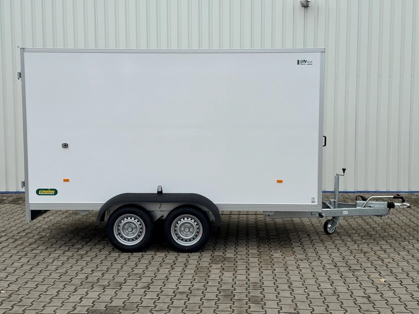UNSINN UKU 361719-26-14 brzděný skříňový 2600 kg