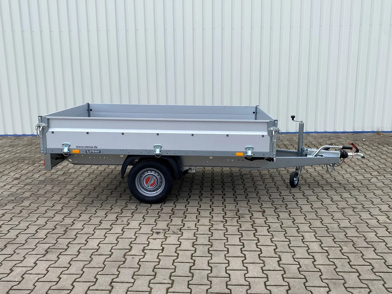 Stema SH 15-25-15 B1 brzděný valník 1500 kg