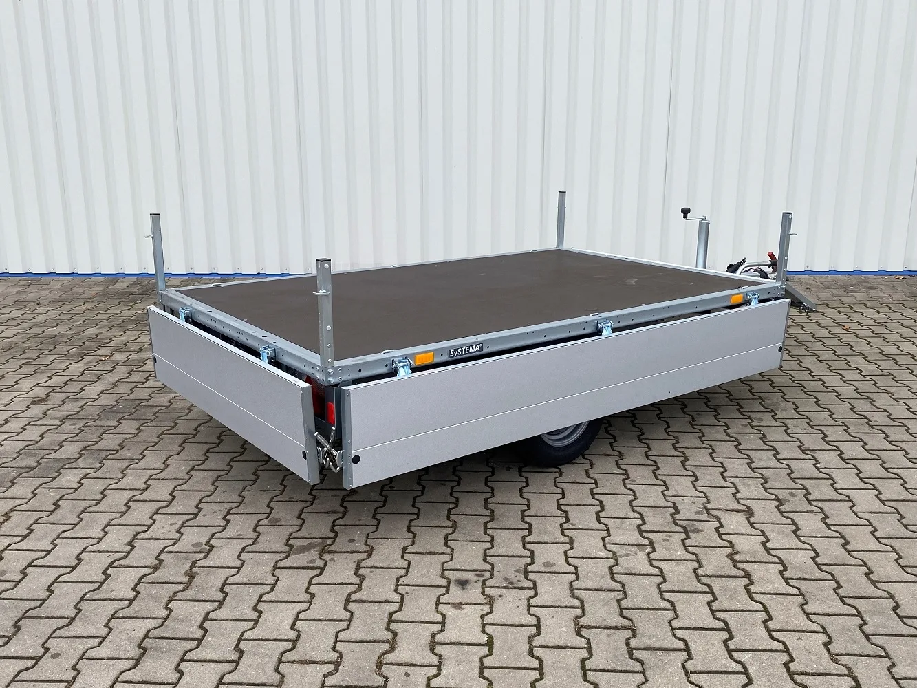 Stema SH 15-25-15 B1 brzděný valník 1500 kg