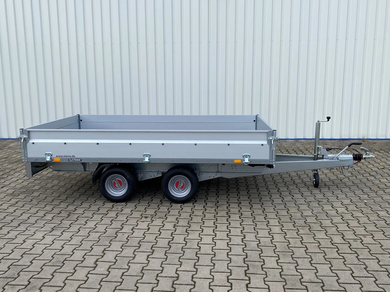 Stema SH 27-30-18 B2 brzděný valník 2700 kg