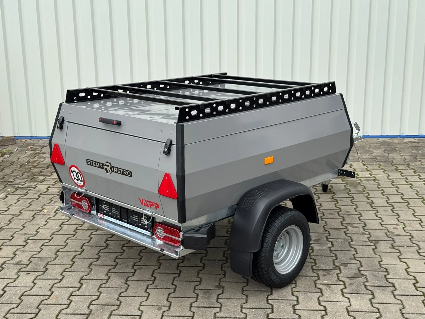 Stema RETRO Advanced šedá (RAL 7037) nebrzděný
