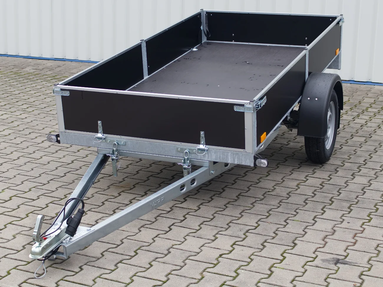 VAPP LPV 3 sklopný nebrzděný valník 750 kg