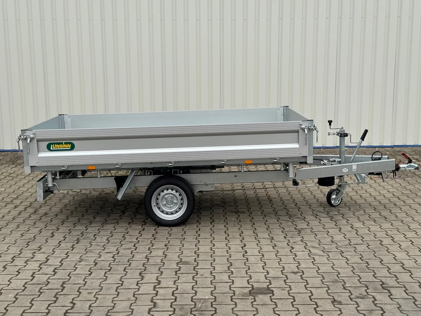 UNSINN UDK 2715-18-13 brzděný sklopný 1800 kg