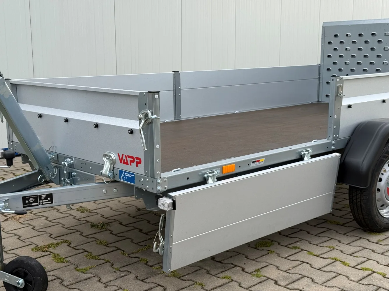Stema REX 30 750 kg sklopný + dělená bočnice